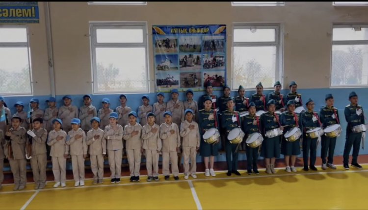 Жас сарбаздар