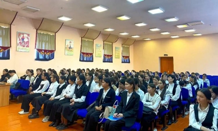 "ТӘРБИЕ - ТАЛ БЕСІКТЕН БАСТАЛАДЫ"