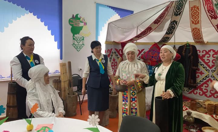 "ӨЗГЕНІҢ ЖАЙЫН ӨЗІҢДЕЙ ТҮСІН!"