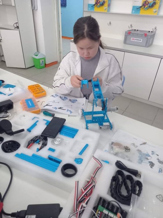 «ШЕБЕР ҚОЛДАР» «Ғылыми технология STEM»