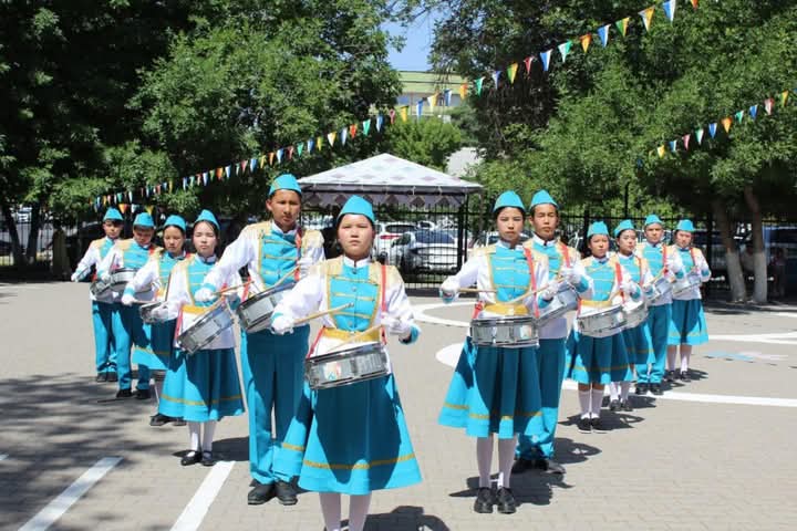 ЖЕҢІС ҚҰТТЫ БОЛСЫН!